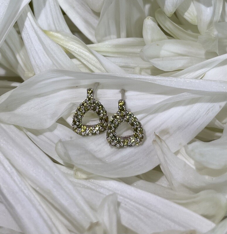 Sleek stirrup stud earrings (Peridot set) - gold