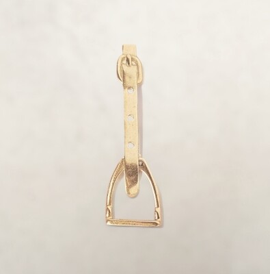 Stirrup on buckle brooch - gold