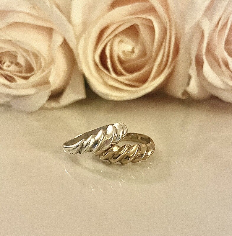 Wave ring - gold