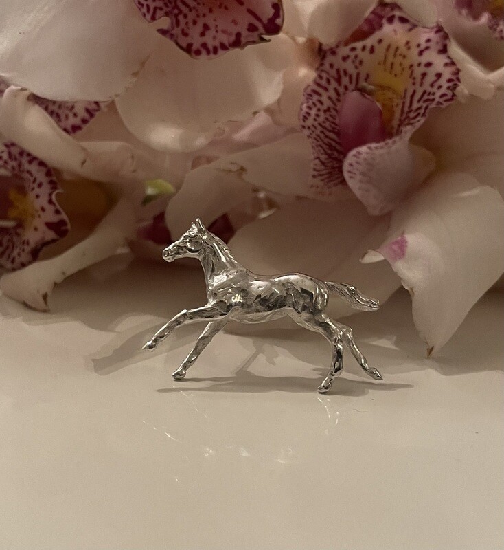 Yearling brooch - silver
