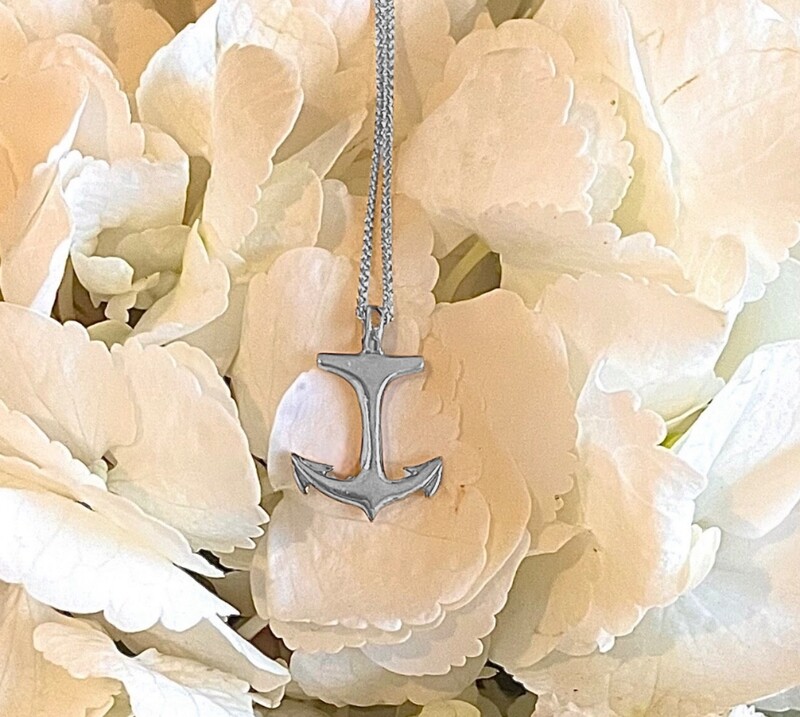 Anchor necklace (petite) - silver
