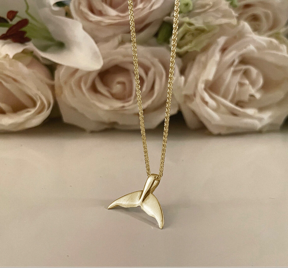 Tail necklace - gold