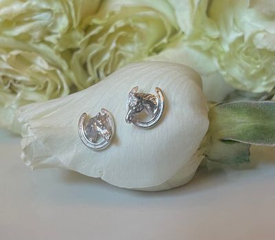 Horse head in shoe earrings - silver
