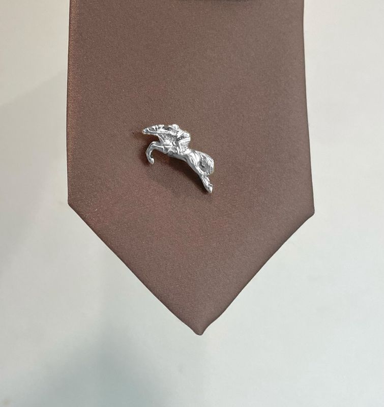 Horse &amp; jockey tie pin - silver
