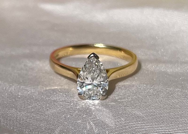 The comet engagement ring