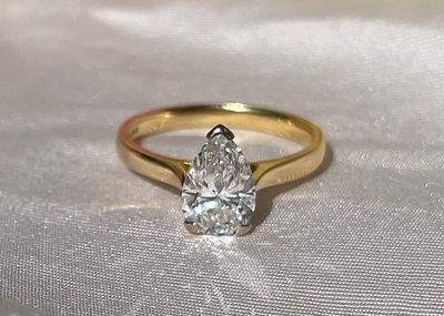 The comet engagement ring