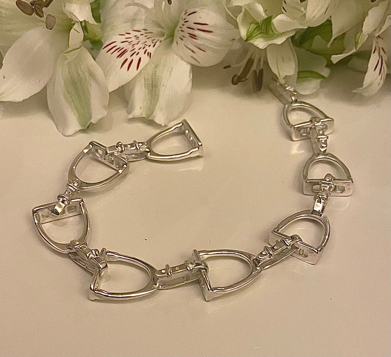 Stirrup bracelet - silver