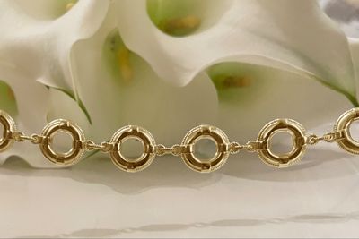 Lifebuoy of hope bracelet - gold