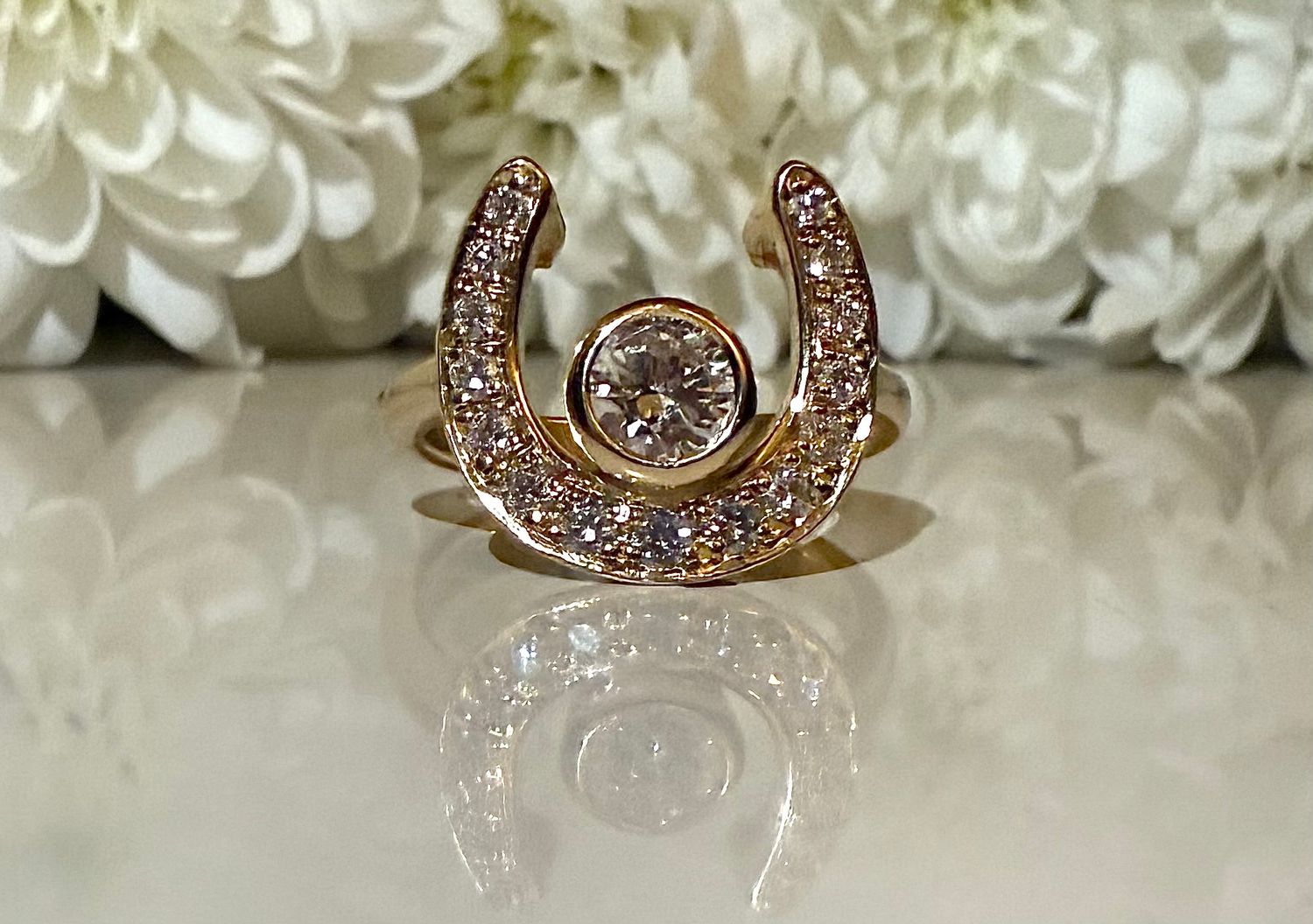 Horseshoe moon &amp; star ring (diamond) - gold