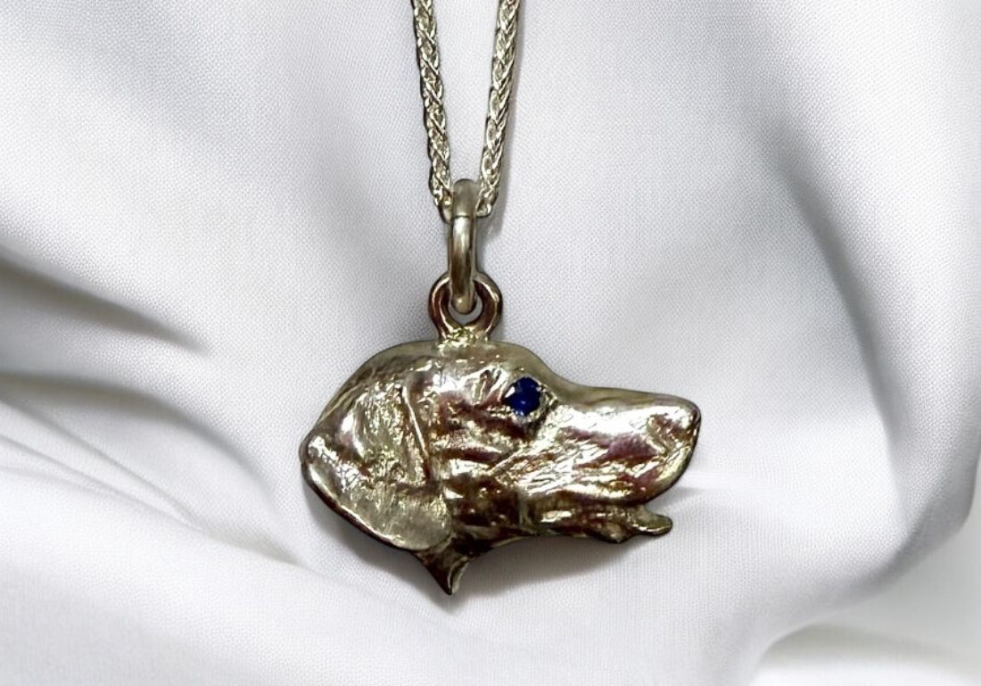 Hound necklace - silver