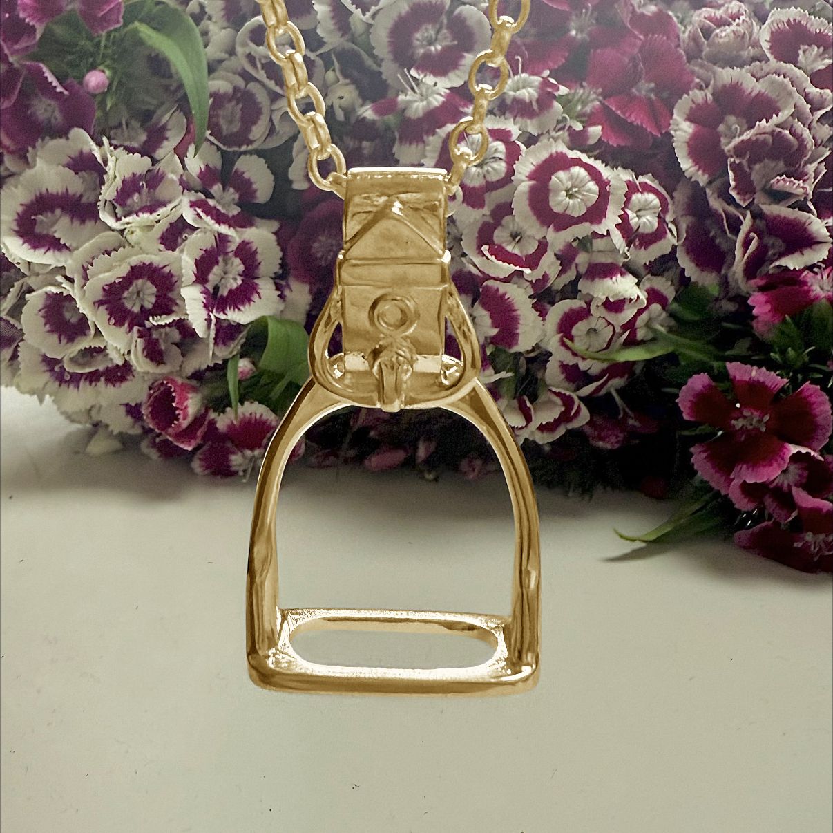 Stirrup necklace (maxi) - gold