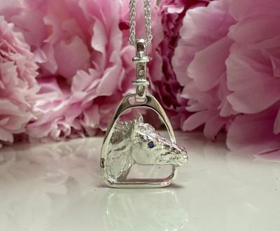 Horse’s head in stirrup necklace - silver