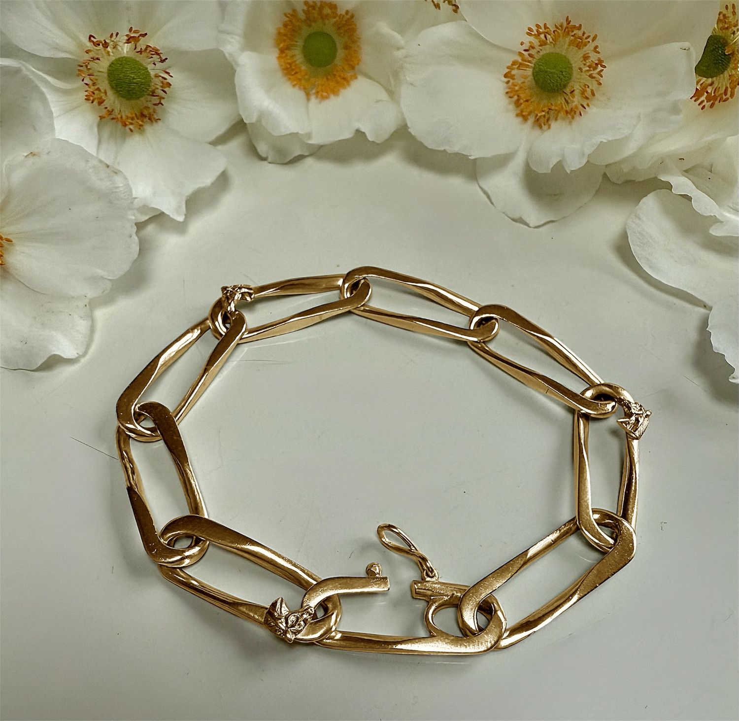 August special edition; French link &amp; horse head bracelet - gold