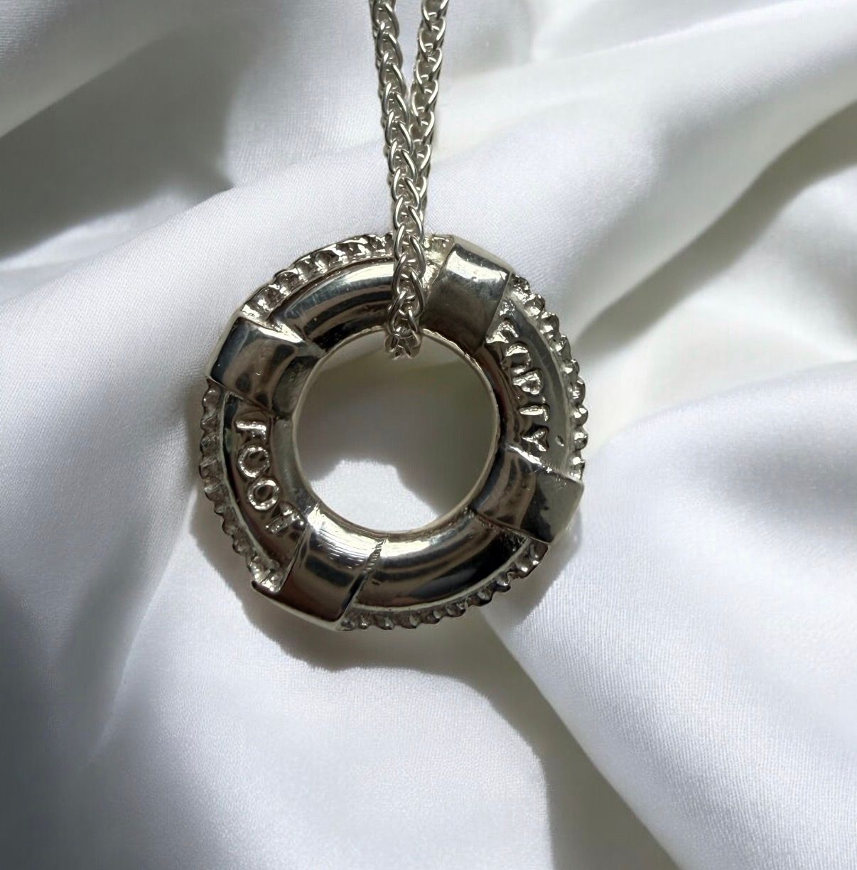 Lifebuoy of 40 ft necklace - silver