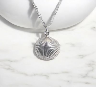 Shell necklace - silver