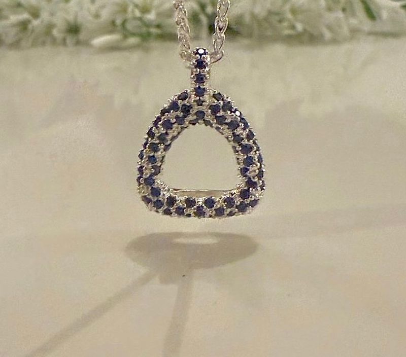 Sleek stirrup necklace (Sapphire set) - gold