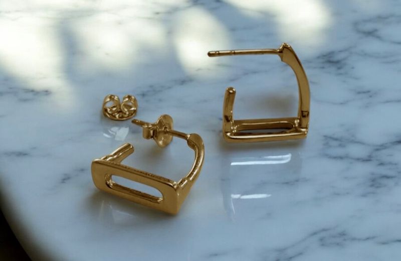 'The George' stirrup earrings - gold