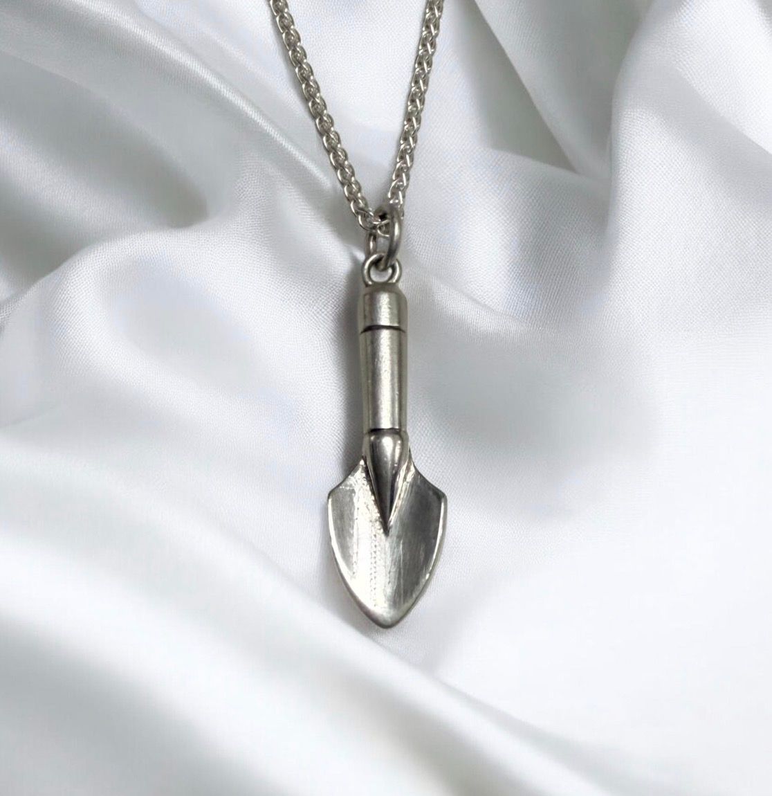 Trowel necklace - silver