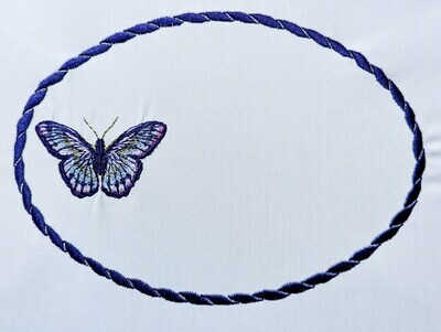 Butterfly Dark Purple embroidered quilt label to customize with your personal message