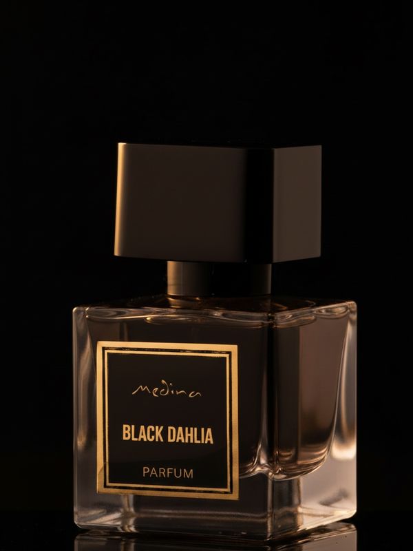 BLACK DAHLIA