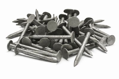 Hot Dipped Galvanized Roofing Nails – 1-3/4" X 5lb Box, Rust-Resistant, Ideal For Shingles, Insulation & Treated Lumber