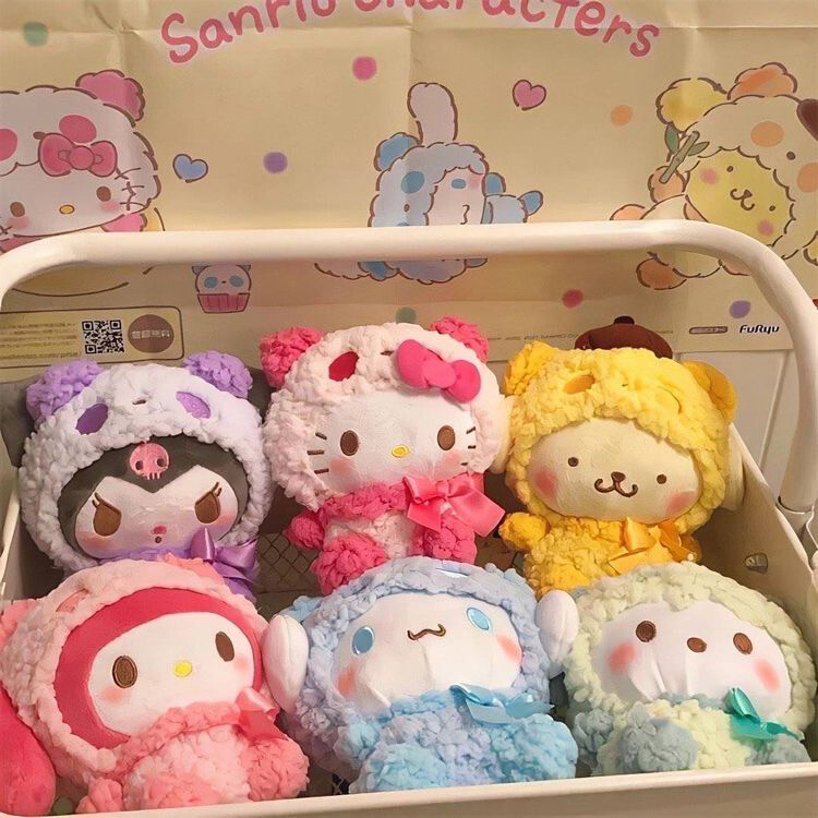 32 Sanrio Mini Plushies