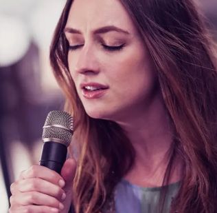 CURSO CLASS VOCALS INDIVIDUAL / mensual