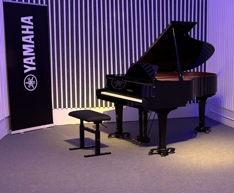 Alquiler Sala Piano Yamaha C3