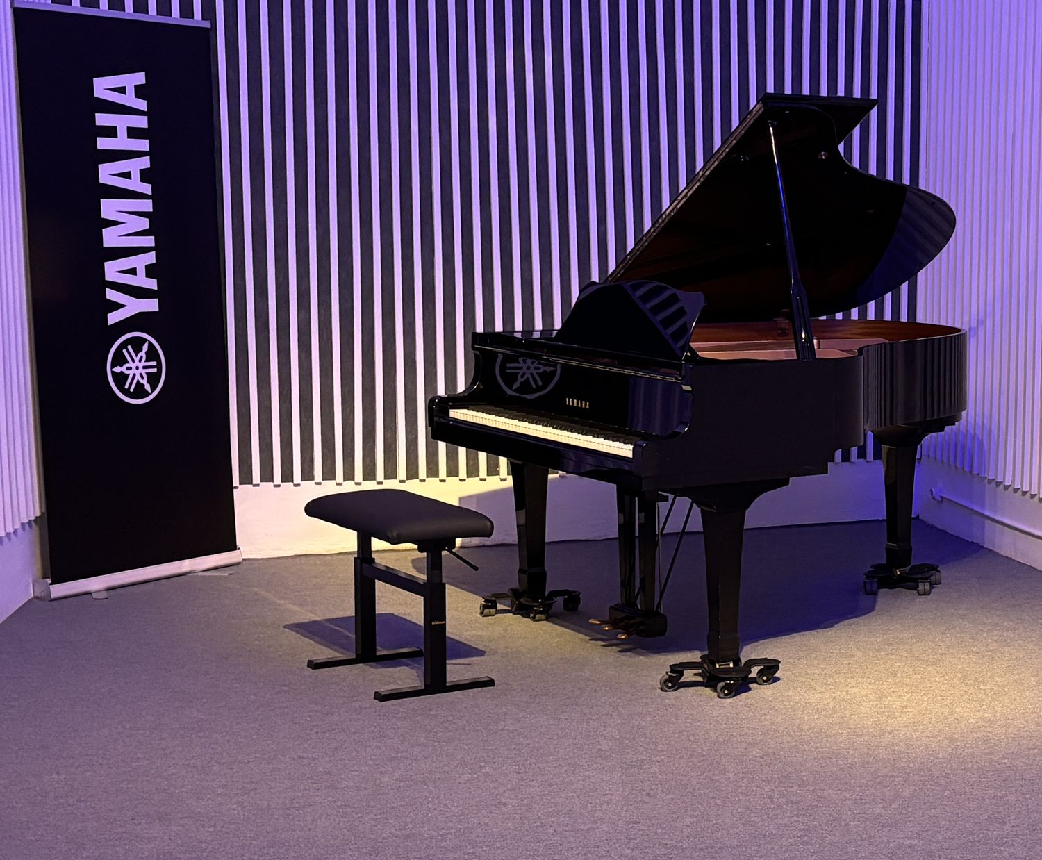 Lloguer Sala Piano Yamaha C3