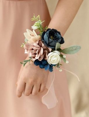 Formal Flowers - Corsages, Buttonholes and More