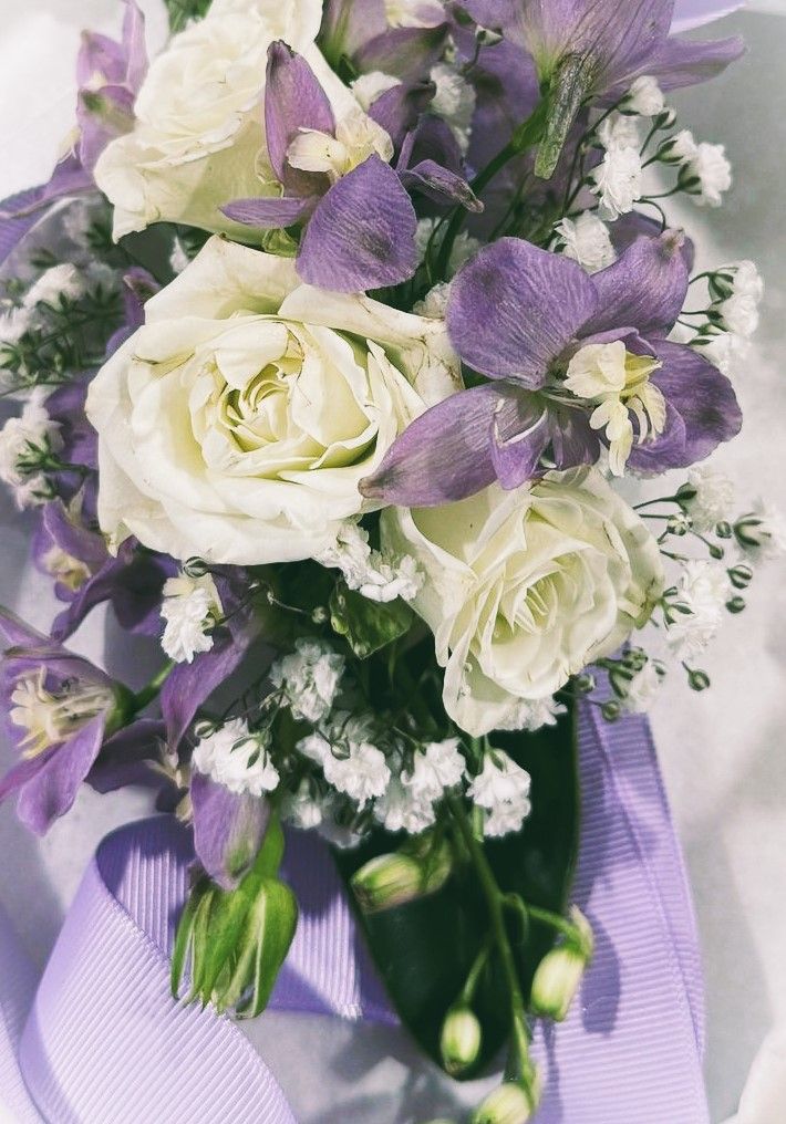 Formal Flowers - Corsages, Buttonholes and More