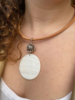 Collar Bruselas
