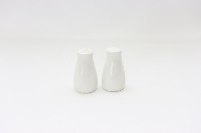 TableCraft 2 oz S&amp;P Round Porcelain 2pcs