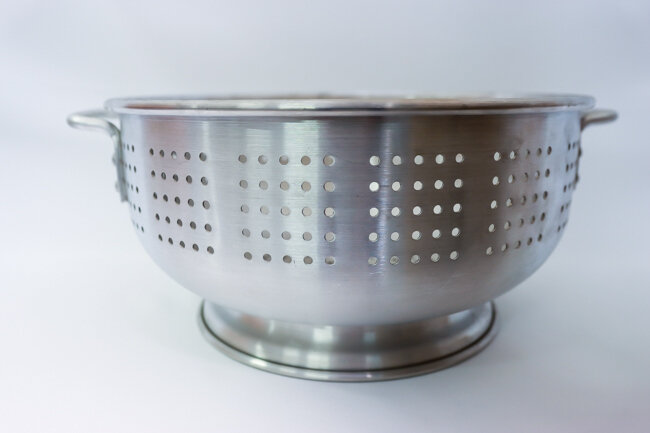 TG 12 qt Aluminum Colander w/ Han