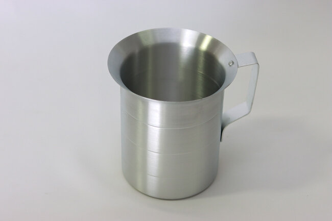TG 2 qt Liquid Aluminum Measure