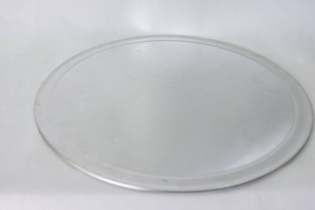 TG 18" Wide Rim Pizza Tray TG 18" Wide Rim Pizza Tray