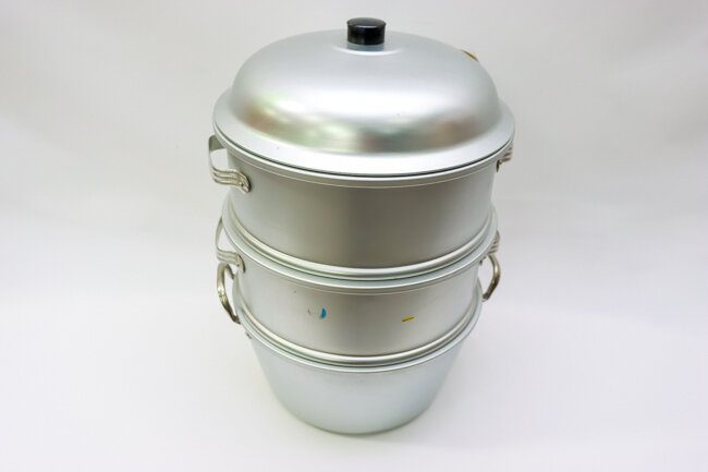 TG 13" X 19 1/2" 30 Cm Big Hole Bottom Aluminum TG 13" X 19 1/2" 30 Cm Big Hole Bottom Aluminum