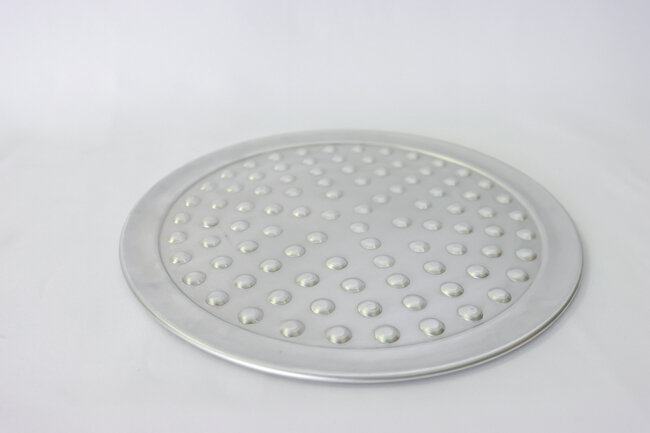 WC 14" Wide Rim Pizza Tray