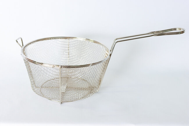 WC 9 1/2" Round Wire Fry Basket