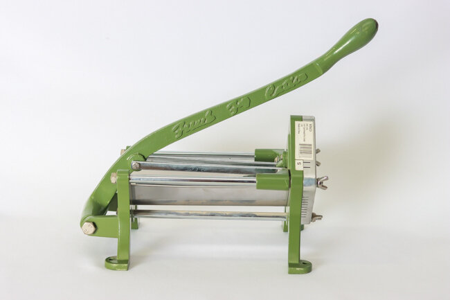 WC 1/4" Cut French Fry Cutter