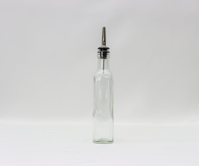 WC 8 oz Oil/Vinegar Cruet w/Pourer