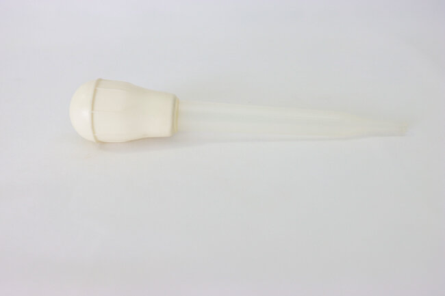 WC 1 1/2 oz Baster W/Rubber Bulb