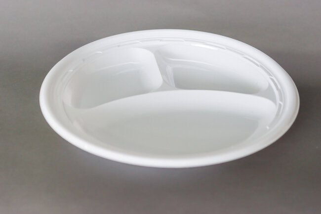 Dart 9"  Compartment Plastic Plates