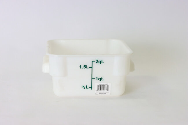 TG 2 qt Plastic Square Food Storage
