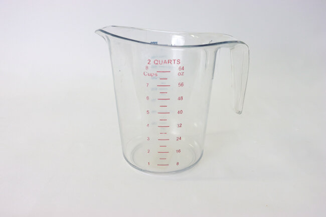 WC 2 qt Measuring Cup