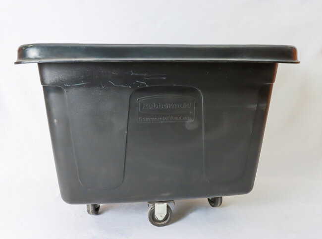 Rubbermaid Cube Truck 8 Cubic Foot Black Rubbermaid Cube Truck 8 Cubic Foot Black