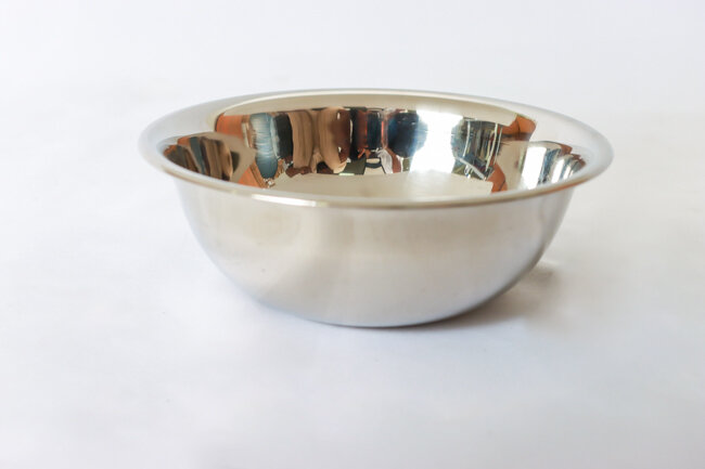 TG 2 1/2 qt (Heavy Duty) Mixing Bowl SS TG 2 1/2 qt (Heavy Duty) Mixing Bowl SS