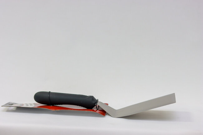 WC 5" Hamburger Turner W/Offset Black