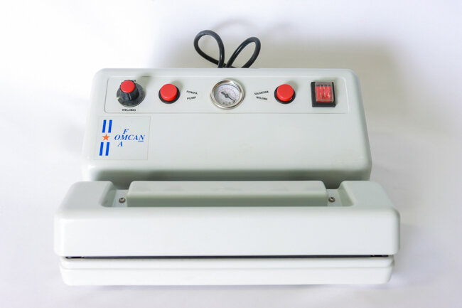 Omcan Vacuum Packaging Machine 13" Seal Bar 20-30 Sec High Density Plastic Body