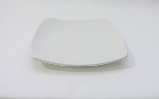 WTI Pocelana 8-3/4" Square Plate